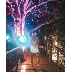 Meet your Posher, Danielle